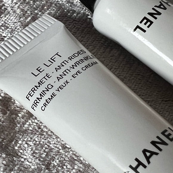 CHANEL LE LIFT CRÈME YEUX - Picture 2 of 3